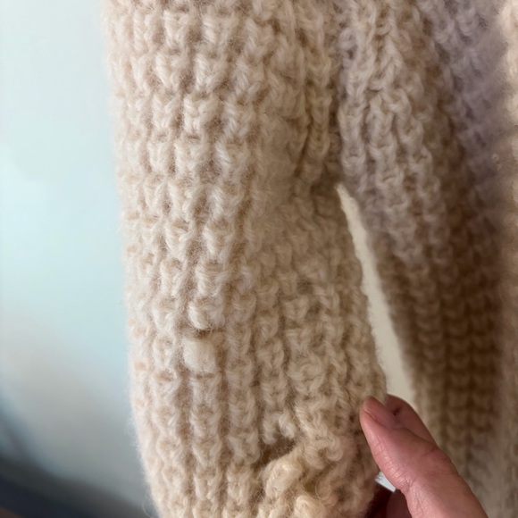 Quill's Woollen Market Handcrafted Wool Cable Knit Cargigan Sweater Shawl Collar - Picture 7 of 16